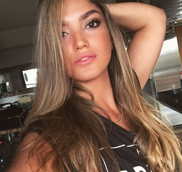 Nữ luật sư bốc lửa nhất thế giới. Bạn biết chưa? 6 nu luat su sexy 4