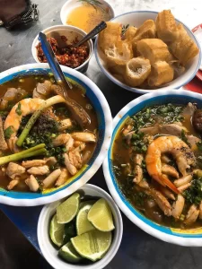 Những Món Ăn Được Thực Khách Ưa Chuộng - Các Quán Ăn Đường Bà Hạt