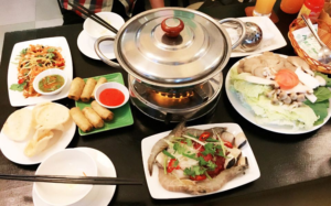 quán ăn đường Lê Đình Cẩn