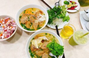 Quán ăn đường Đình Phong Phú