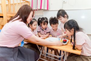 Nhóm trẻ quận Hoàng Kiếm